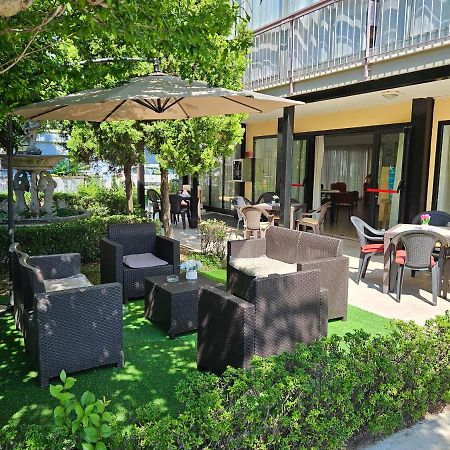 Hotel Paradiso リミニ エクステリア 写真